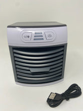 Laden Sie das Bild in den Galerie-Viewer, Mini Klimaanlage Air Cooler Ventilator Aqua Laser mit Licht Kompakt Leicht Klein